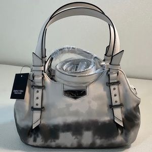 VERA WANG Cream Grey Gray Faux Leather Satchel Strap Purse Zip Tote Hand Bag/NEW